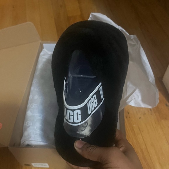 black ugg slide (fresh out box ) - Picture 7 of 12